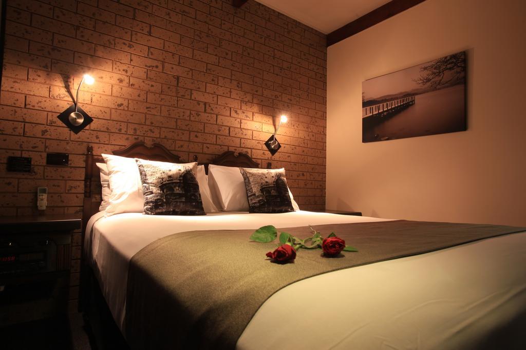 شيبارتون Belltower Motor Inn الغرفة الصورة